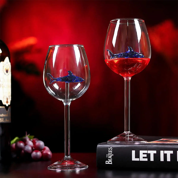 Wine Glasses with Shark Inside, 2 PCS Blue Unique Wine Glasses for Shark Lover Wedding Gifts
